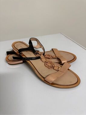 Carlo Pazolini T-Strap Leather Sandals in Tan and Black with Decorative Chain